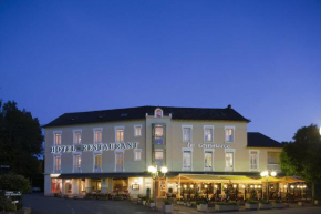 Отель Logis Hôtel-Restaurant Le Commerce  Рьёперу
